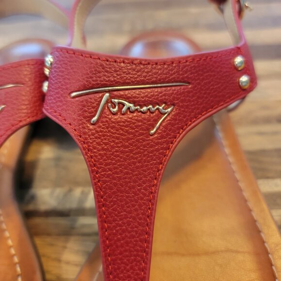 Tommy Hilfiger Logo Red Toe Post Summer Sandals - Picture 3 of 12